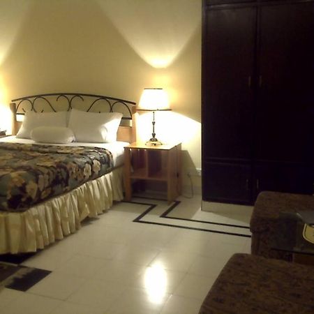 Savoy Inn Guest House Islamabad Exterior photo