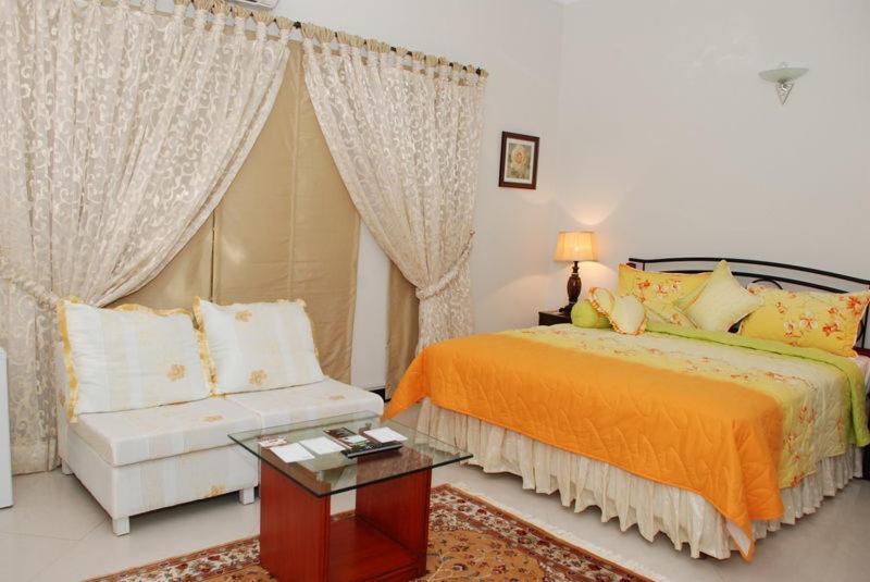 Savoy Inn Guest House Islamabad Exterior photo